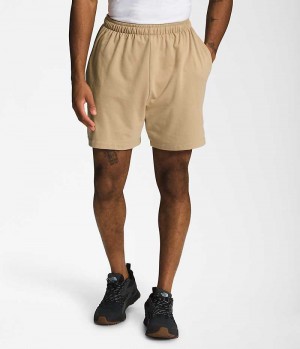 Khaki The North Face Simple Logo Fleece Men's Shorts | MALAYSIA NUYHPX