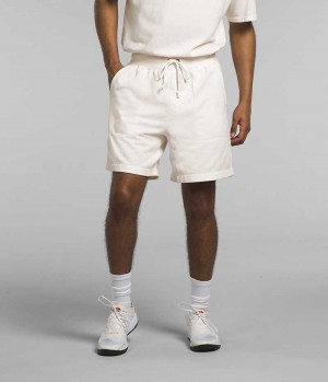 White The North Face Garment Dye Fleece Men's Shorts | MALAYSIA FLKGBR